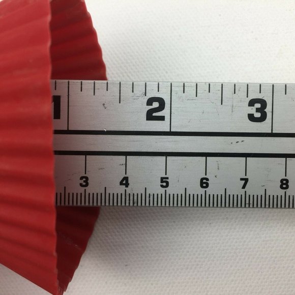 Red Silicone Baking Cups Liners Cupcakes Muffins Set 12 Reusable Kitchen - Picture 10 of 10